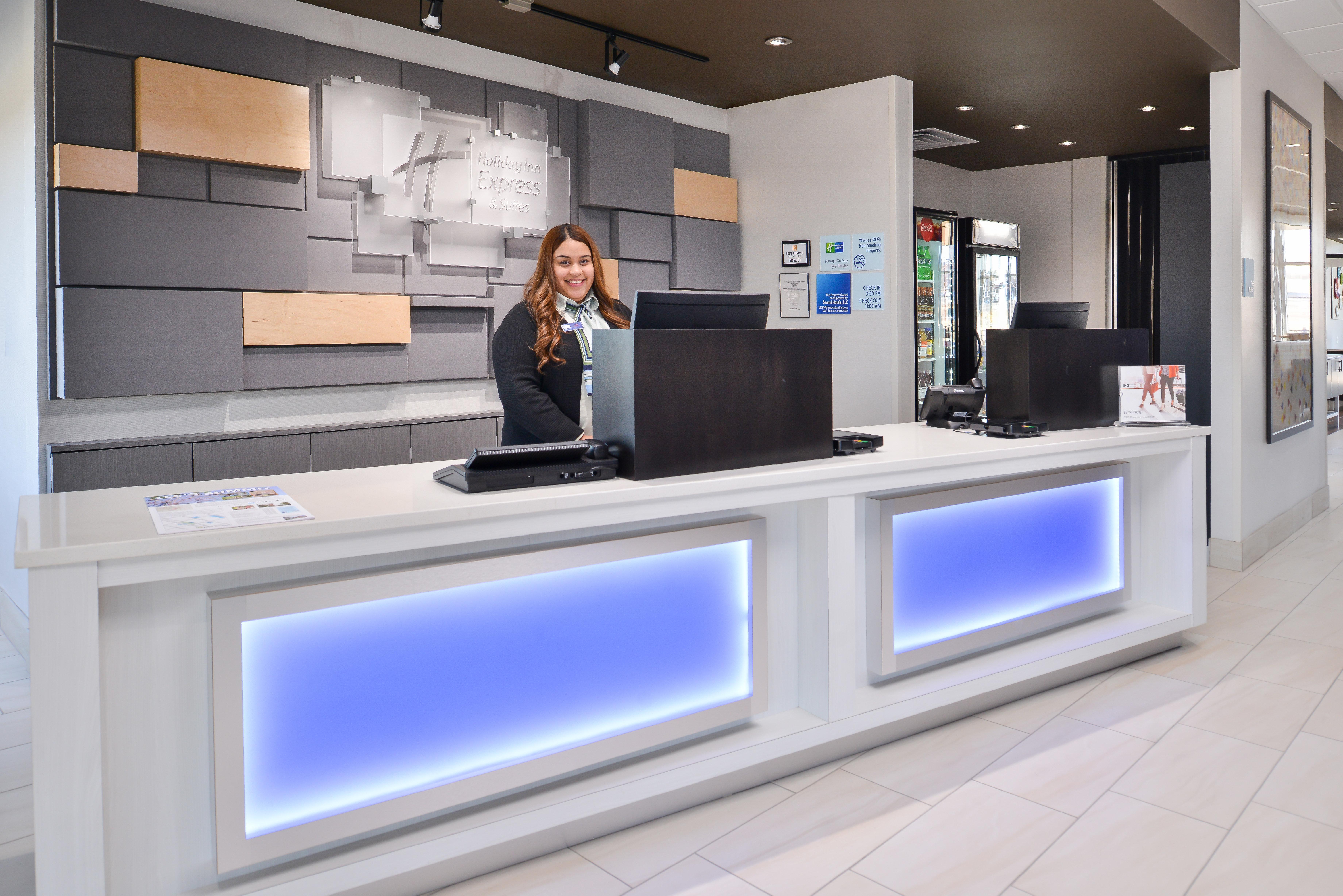 Holiday Inn Express & Suites - Kansas City - Lee'S Summit By Ihg Bagian luar foto