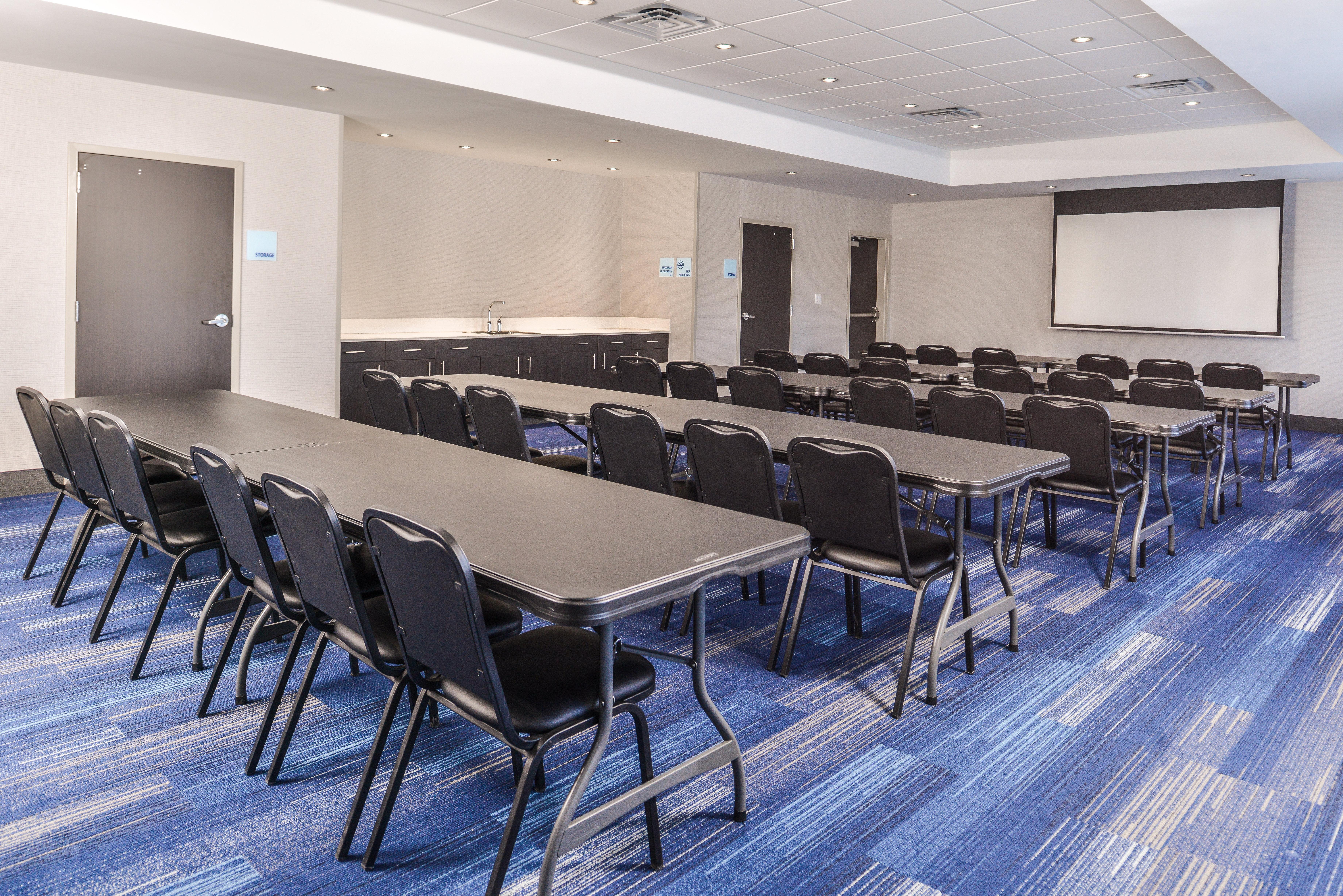 Holiday Inn Express & Suites - Kansas City - Lee'S Summit By Ihg Bagian luar foto