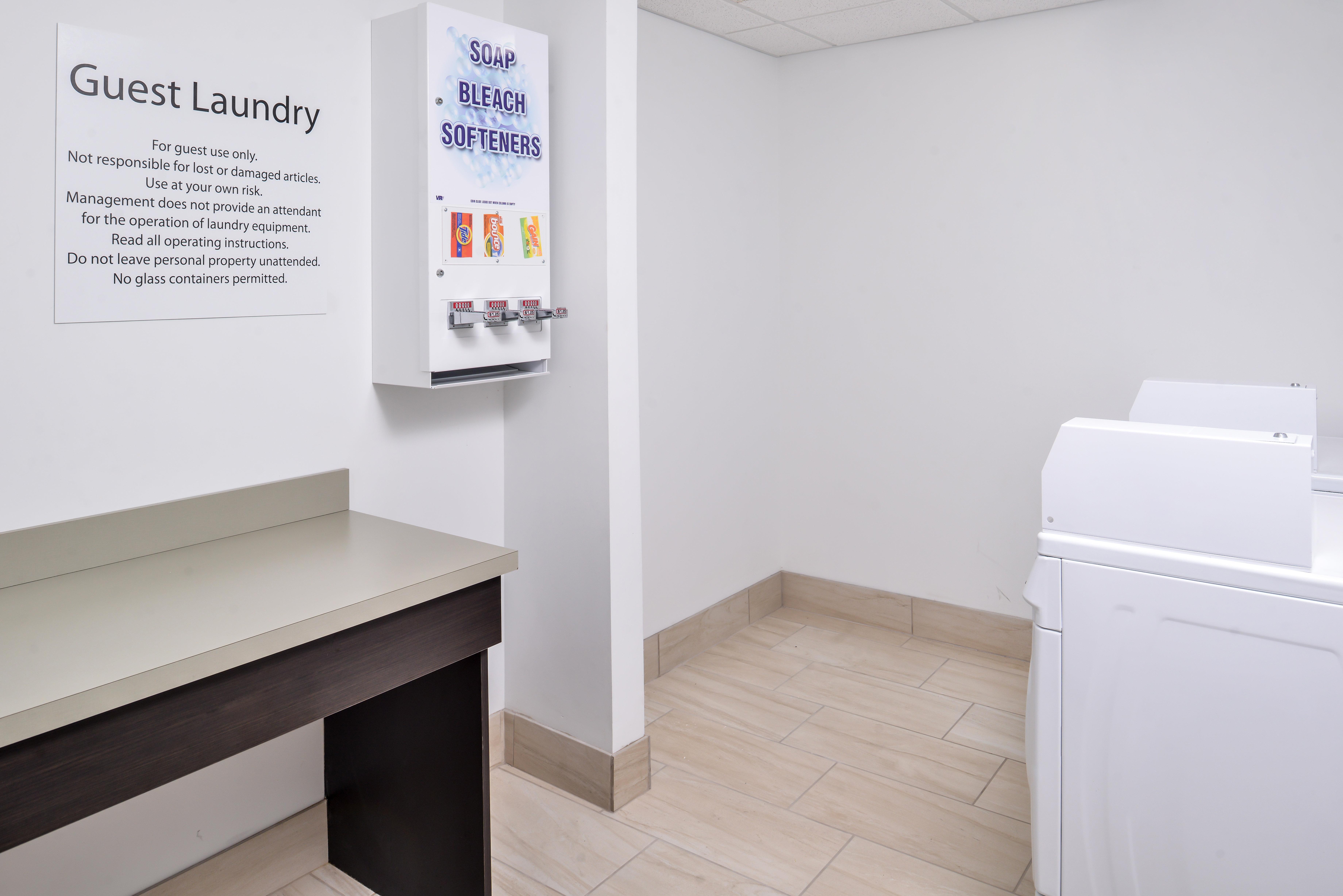 Holiday Inn Express & Suites - Kansas City - Lee'S Summit By Ihg Bagian luar foto