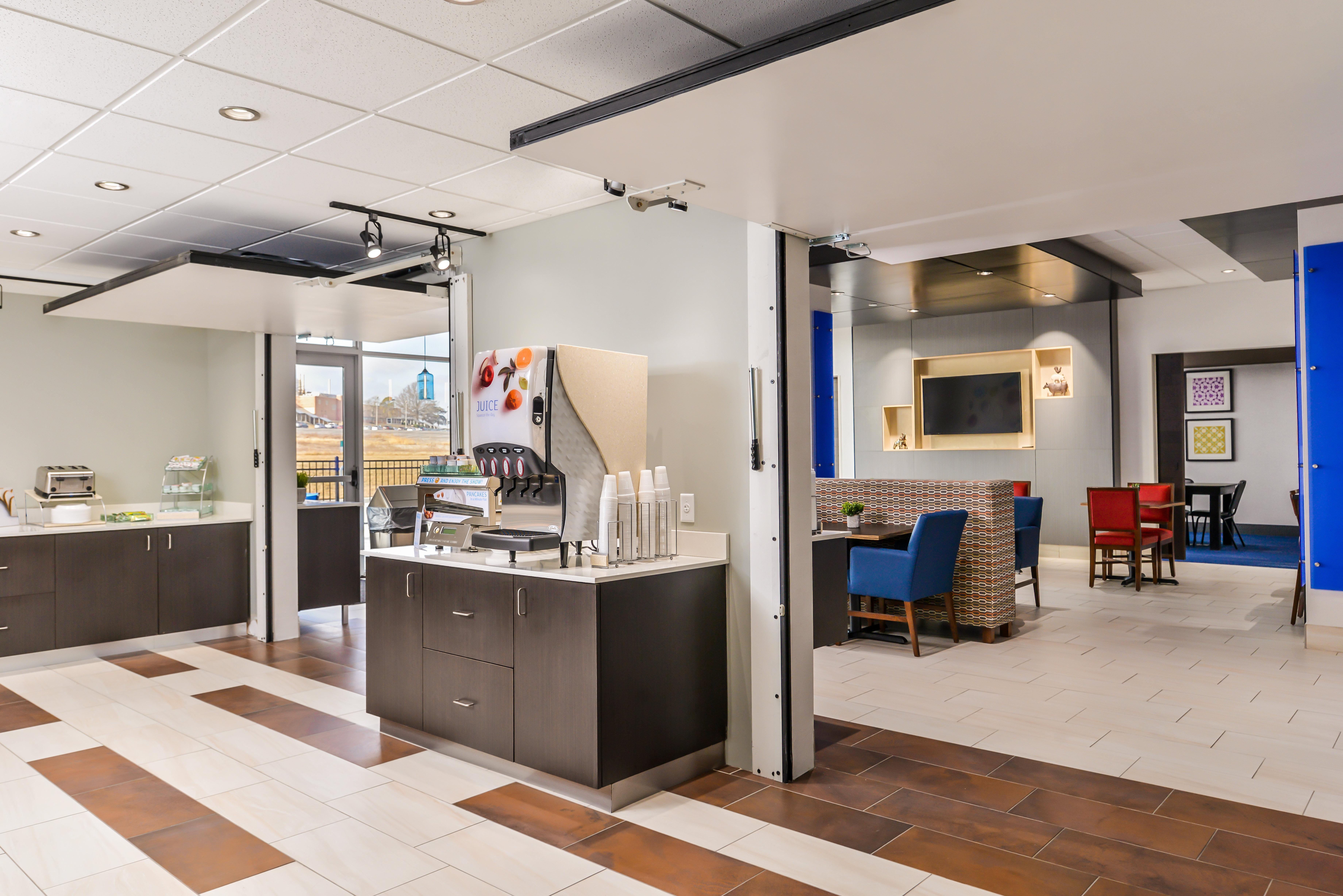 Holiday Inn Express & Suites - Kansas City - Lee'S Summit By Ihg Bagian luar foto