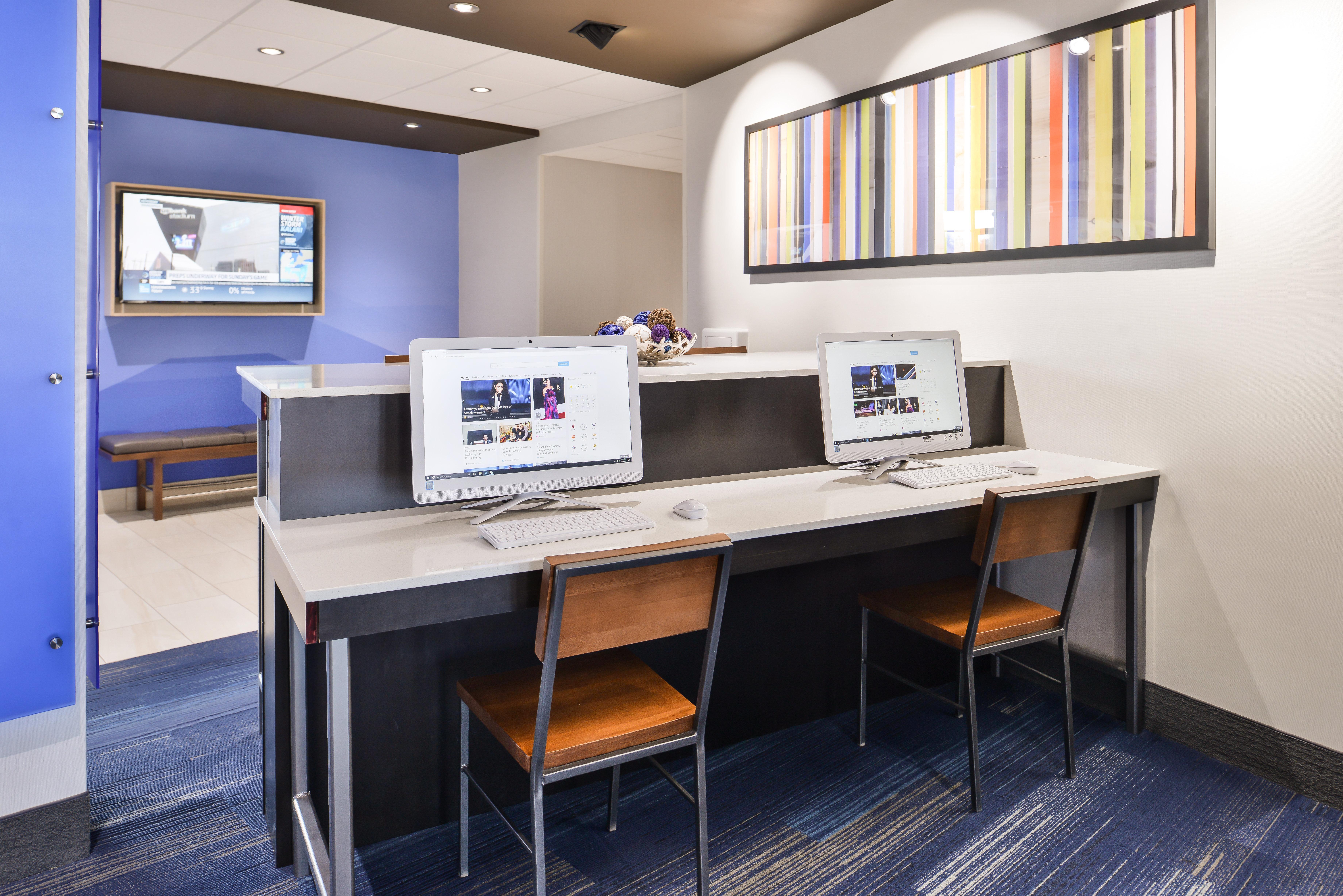 Holiday Inn Express & Suites - Kansas City - Lee'S Summit By Ihg Bagian luar foto