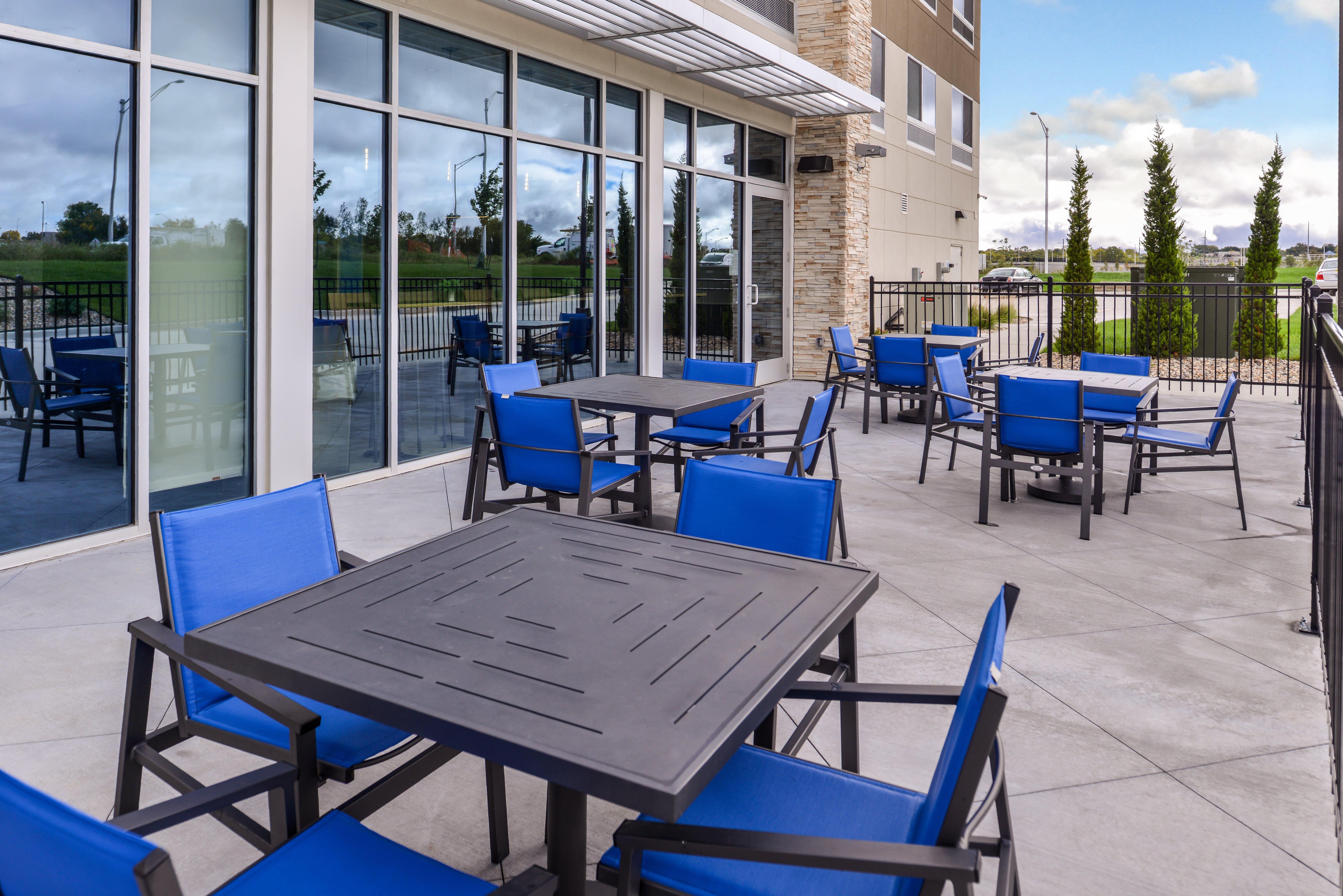 Holiday Inn Express & Suites - Kansas City - Lee'S Summit By Ihg Bagian luar foto