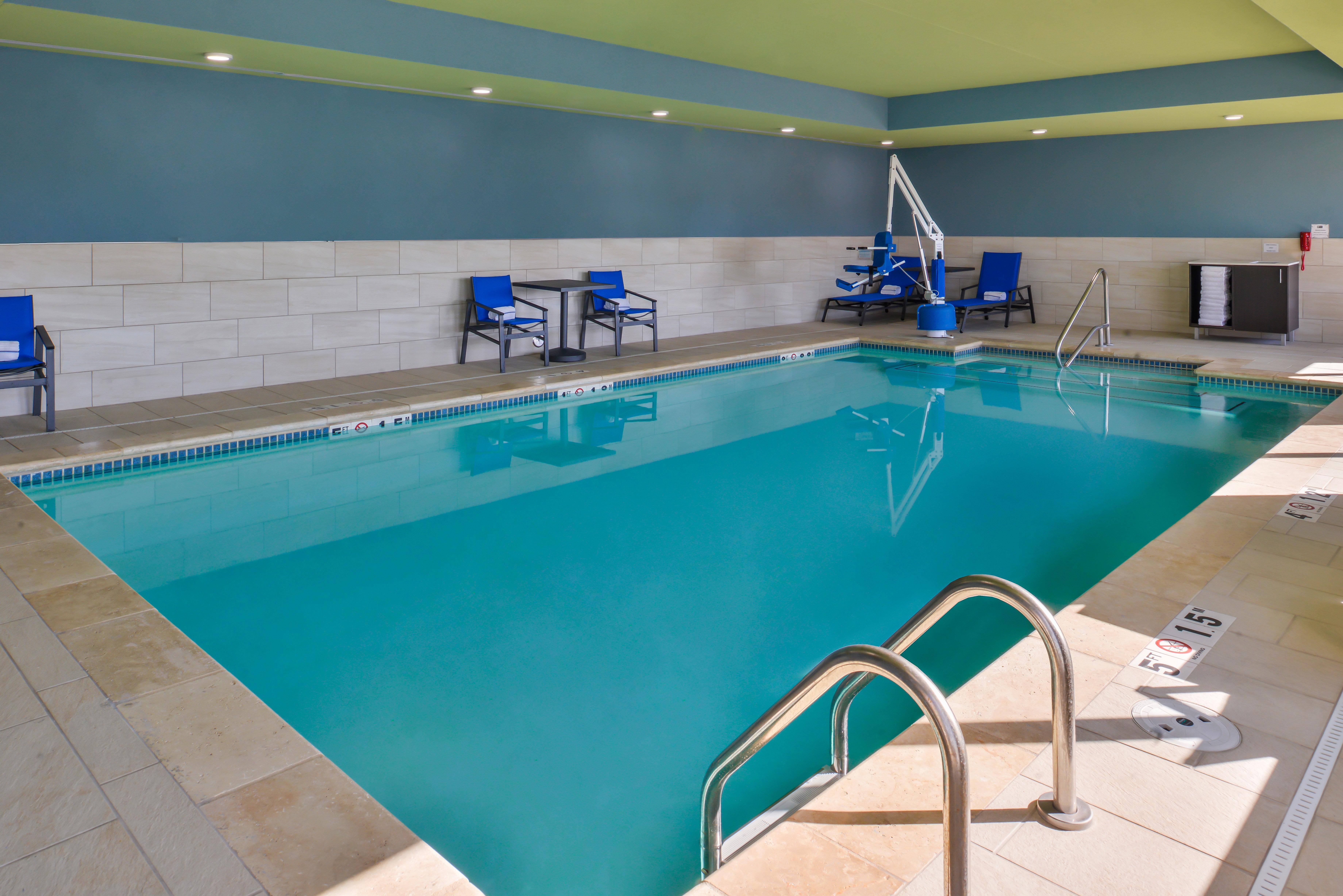 Holiday Inn Express & Suites - Kansas City - Lee'S Summit By Ihg Bagian luar foto